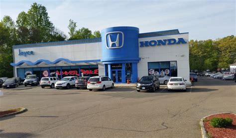 Hondas are popular vehicles, and choosing one for your next purchase is a smart move. You can find used Hondas for sale in your local area, either from a dealership or for sale by ...